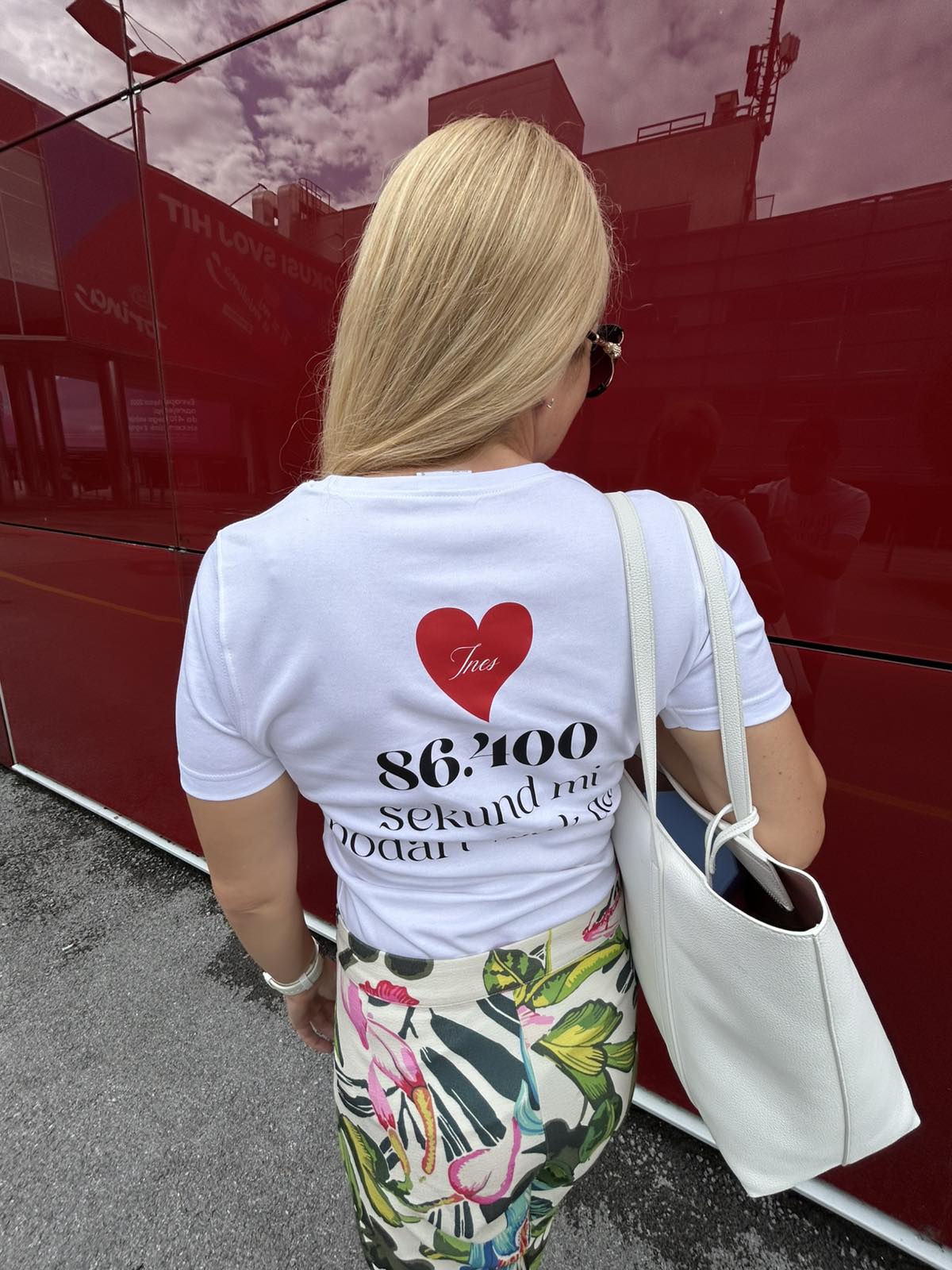 T-shirt women