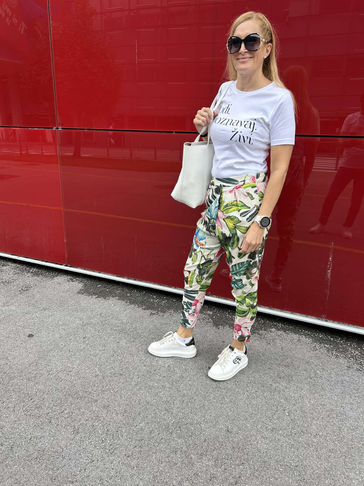 T-shirt women
